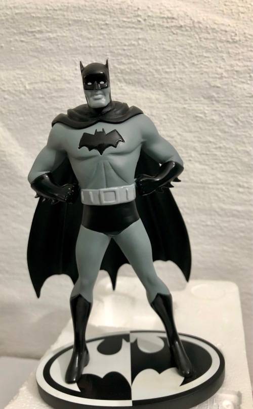 ULTRA-RARE | BATMAN BLACK AND WHITE STATUE NO.60 - LIMITED EDITION #0634
