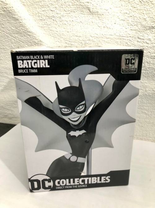 ULTRA-RARE | BATMAN BLACK AND WHITE STATUE NO.93 - LIMITED EDITION #2485