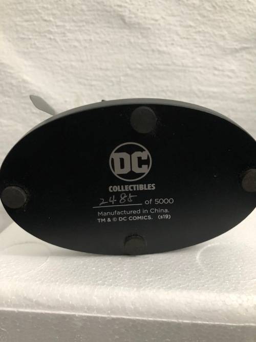 ULTRA-RARE | BATMAN BLACK AND WHITE STATUE NO.93 - LIMITED EDITION #2485