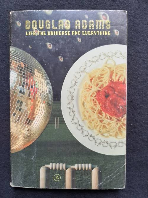 The Hitchhikers Trilogy  in four Parts - Douglas Adams