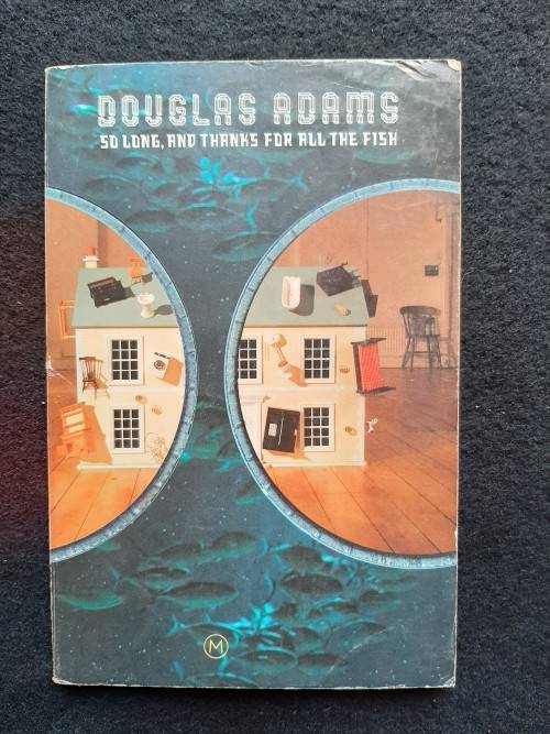 The Hitchhikers Trilogy  in four Parts - Douglas Adams