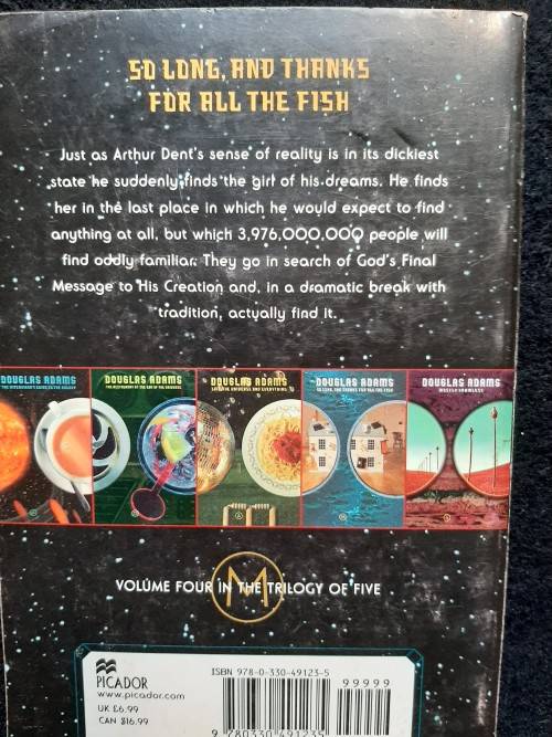 The Hitchhikers Trilogy  in four Parts - Douglas Adams