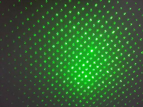 LASER POINTER 1000mw Green colour : 3.7v 4000mAH; Battery18650 & AC Charger & Key lock Special Price