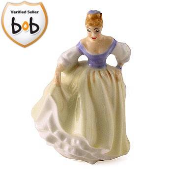 A STUNNING FAIR LADY HN3216 -  ROYAL DOULTON FIGURINE SERIES10CM HIGH IN MINT