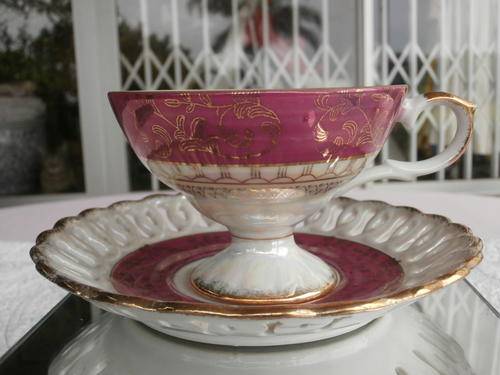 WOW A STUNNING UNMARKED TEA DUO WITH STUNNING LATTICE AND BEAUTIFUL DETAIL .A MUST FOR THE COLLECTOR