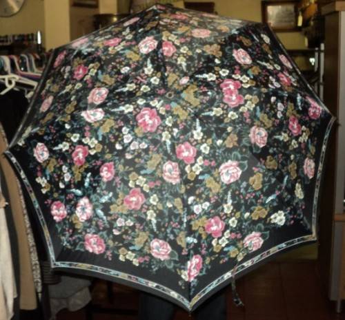 Christian Diro umbrella