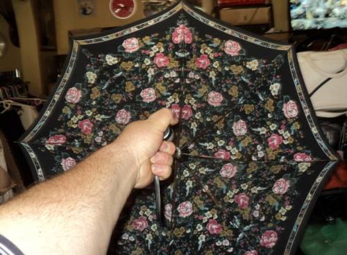Christian Diro umbrella