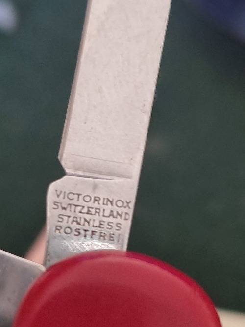 Victorinox pocket knife lot