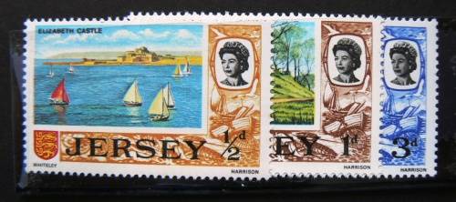 JERSEY  -  SET OF THREE -  MINT