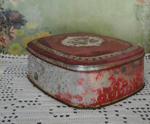 VINTAGE EMBOSSED ROSE TIN