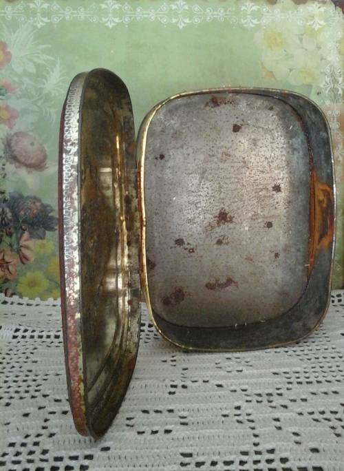 VINTAGE EMBOSSED ROSE TIN