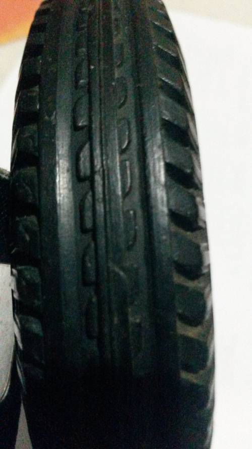 Collectable Rubber Tyre Cigarette Ash Tray