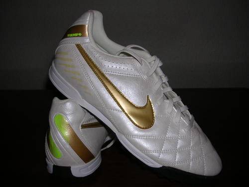 ** 100% AUTHENTIC ** NIKE Tempo Size : UK7.5