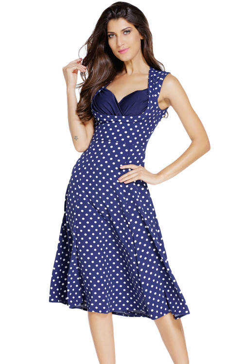 TRENDY POLKA DOT DETAIL SKATER DRESS (MEDIUM TO PLUS SIZE)