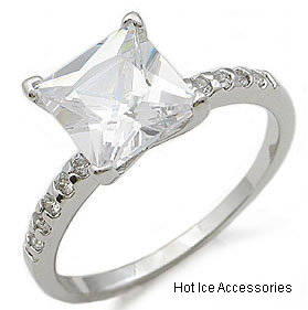 **INTERNATIONAL POSTAGE** 18K WHITE GOLD PLATED SIMULATED DIAMOND RING