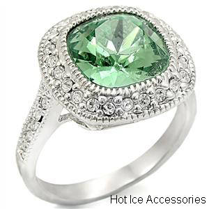 **INTERNATIONAL POSTAGE** 18K WHITE GOLD PLATED SIMULATED PERIDOT RING