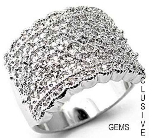 * R35 POSTAGE* 18K WHITE GOLD PLATED SIMULATED DIAMOND LADIES RING