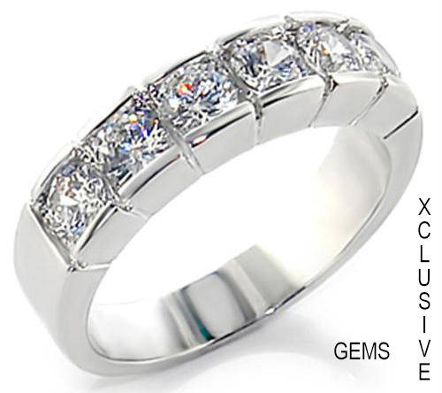 * R35 POSTAGE* STAINLESS STEEL SIMULATED DIAMOND LADIES RING