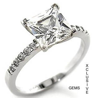 * R35 POSTAGE* 18K WHITE GOLD PLATED SIMULATED DIAMOND LADIES RING