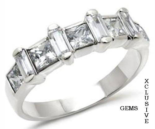 LOCALLY IN STOCK** 925 HALLMARKED STERLING SILVER SIMULATED DIAMOND RING