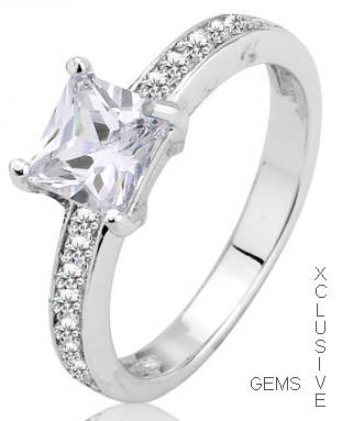 * GLAMOROUS* 18K WHITE GOLD PLATED SIMULATED DIAMOND LADIES RING