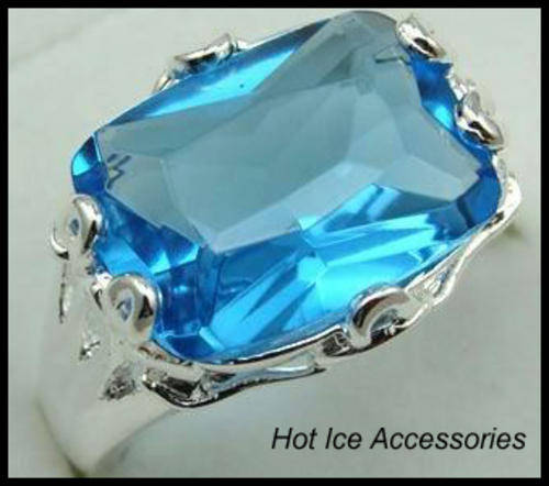 **INTERNATIONAL SHIPPING** STERLING SILVER HALLMARKED SIMULATED BLUE TOPAZ RING*NO COMBINED POSTAGE