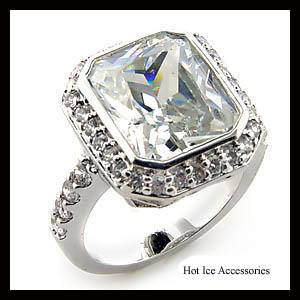 **INTERNATIONAL POSTAGE** 18K WHITE GOLD PLATED SIMULATED DIAMOND RING