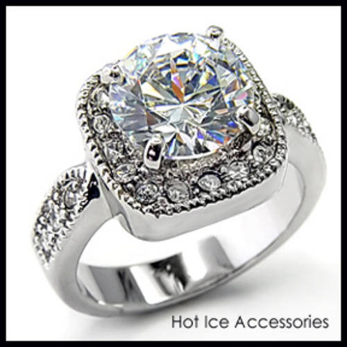 **INTERNATIONAL POSTAGE** 18K WHITE GOLD PLATED SIMULATED DIAMOND RING