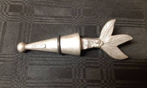 CARROLL BOYES: STUNNING AND VINTAGE PEWTER BOTTLE STOPPER