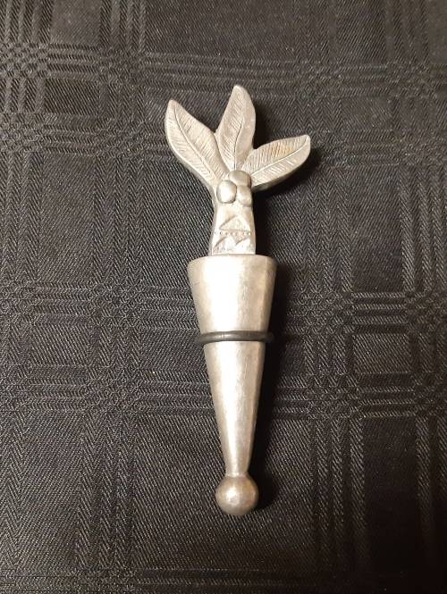 CARROLL BOYES: STUNNING AND VINTAGE PEWTER BOTTLE STOPPER