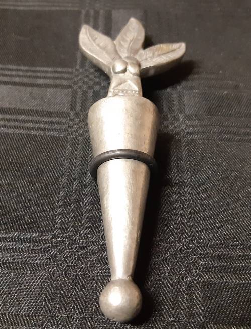 CARROLL BOYES: STUNNING AND VINTAGE PEWTER BOTTLE STOPPER