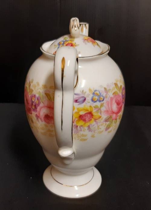 ELEGANT ROYAL ALBERT SERENA BONE CHINA COFFEE POT WITH A STUNNING FLORAL DESIGN