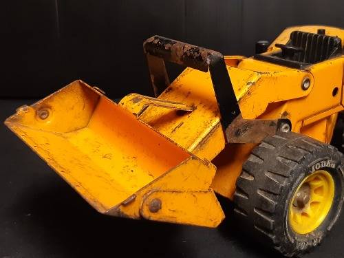 VINTAGE METAL TONKA ARTICULATING FRONT END LOADER 26 CM LONG