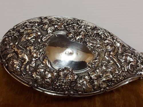 1903 ANTIQUE EDWARDIAN ERA HALLMARKED BIRMINGHAM SILVER-BACKED BRUSH