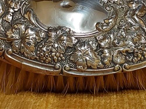 1903 ANTIQUE EDWARDIAN ERA HALLMARKED BIRMINGHAM SILVER-BACKED BRUSH