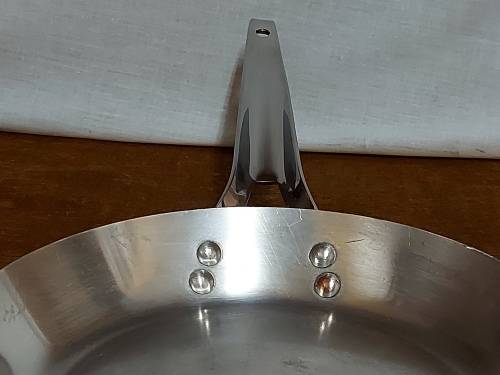 GREAT FIND!  VINTAGE GEORG JENSEN TAVERNA DESIGN SOLID COPPER FLARED SKILLET WITH A SILVER LINING