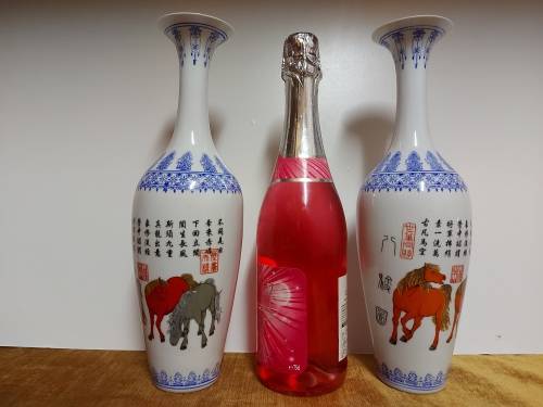 AWESOME VINTAGE PAIR OF DELICATE, TALL AND ELEGANT ORIENTAL VASES WITH THE MAKERS MARK AT THE BASE