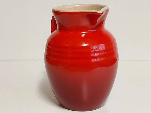 STUNNING LE CREUSET CERAMIC JUG IN MINT CONDITION