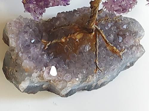 STUNNING AMETHYST CRYSTALS TREE MOUNTED ON A SMALL SEGMENT OF AN AMETHYST GEODE