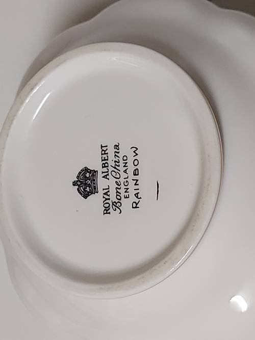 AWESOME VINTAGE 1950-1970 ROYAL ALBERT RAINBOW BONE CHINA SUGAR BOWL IN MINT CONDITION