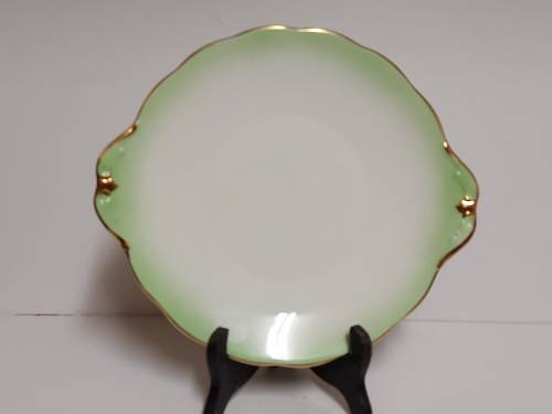 VINTAGE 1950-1970 ROYAL ALBERT RAINBOW BONE CHINA TWIN HANDLED CAKE PLATTER IN MINT CONDITION