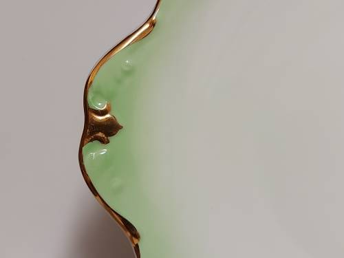 VINTAGE 1950-1970 ROYAL ALBERT RAINBOW BONE CHINA TWIN HANDLED CAKE PLATTER IN MINT CONDITION