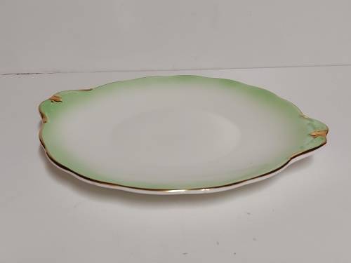 VINTAGE 1950-1970 ROYAL ALBERT RAINBOW BONE CHINA TWIN HANDLED CAKE PLATTER IN MINT CONDITION