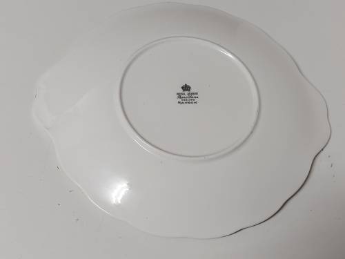 VINTAGE 1950-1970 ROYAL ALBERT RAINBOW BONE CHINA TWIN HANDLED CAKE PLATTER IN MINT CONDITION