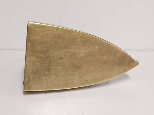 ANTIQUE BRASS SAD NO 9 FLAT CLOTHES IRON WITH A COAL GATE AND CHIMNEY AT THE REAR