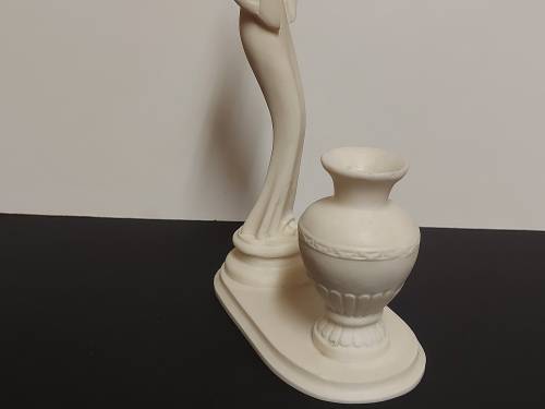 ORIGINAL LE RON TALL AND ELEGANT ORIENTAL STONELITE FIGURINE