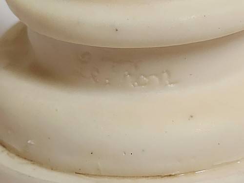 ORIGINAL LE RON TALL AND ELEGANT ORIENTAL STONELITE FIGURINE