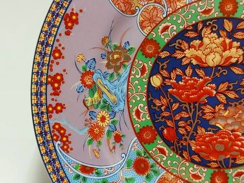 GENUINE IMPERIAL KYOTO IMARI PLATE IN AN MINT CONDITION