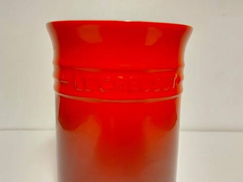 BEAUTIFUL LE CREUSET LARGE UTENSIL HOLDER IN MINT CONDITION