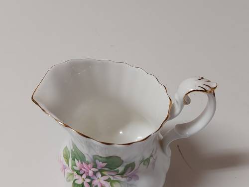 VINTAGE ROYAL ALBERT BONE CHINA MAYFLOWER TWIN HANDLED CREAMER